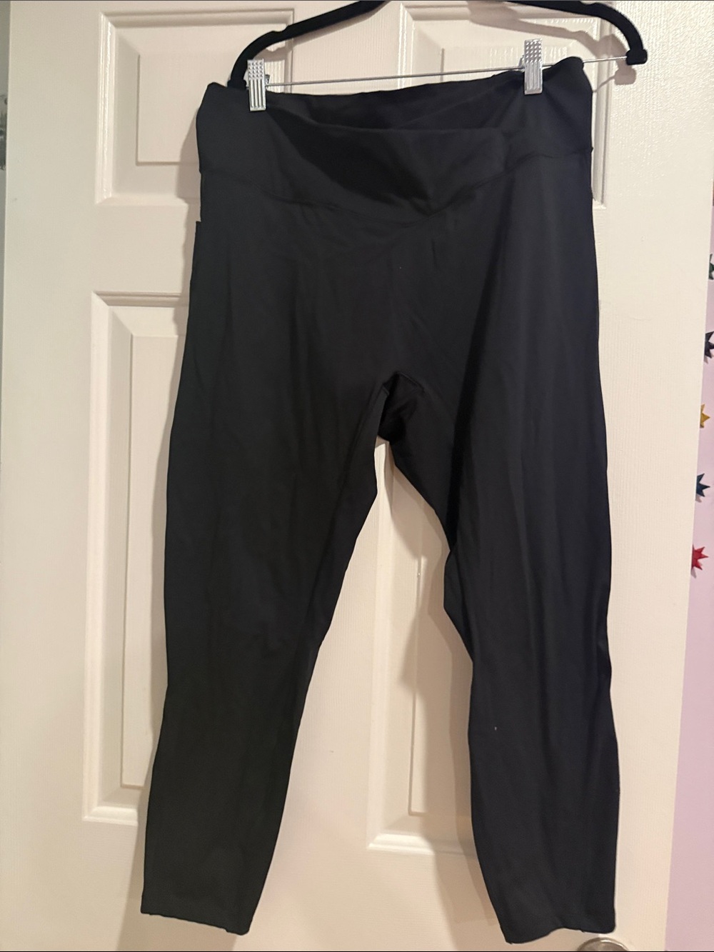 High-Waist Black Active Leggings with Pockets - Picture 2 of 4